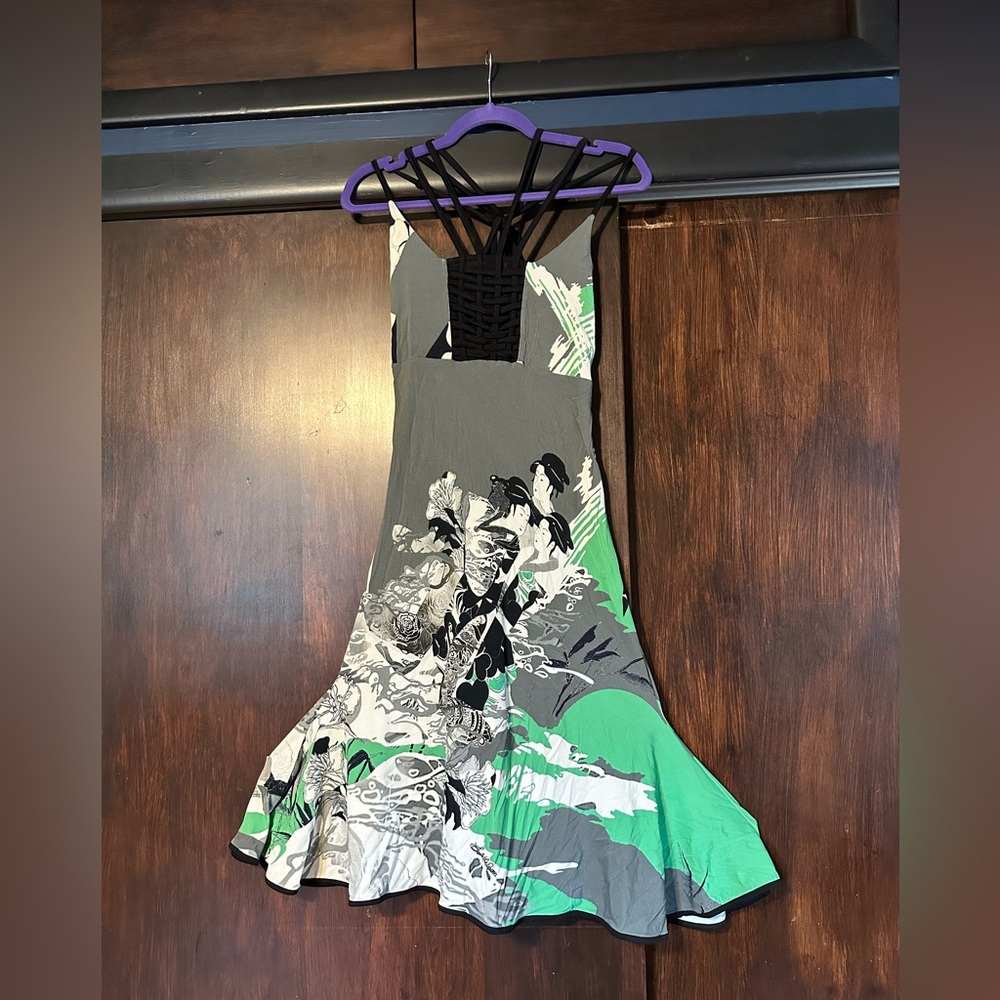 NWOT Save the Queen 3/4 length Geisha Dress L Large  Rare